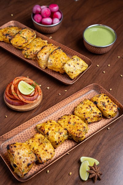 Relaxed — supporting dish in this style