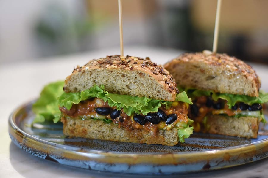 Modern clean-eating restaurant — supporting dish in this style