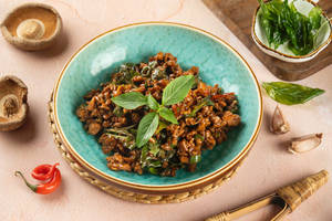 Vibrant — supporting dish in this style